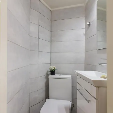 Spacious Next To Marina Flisvo Athens